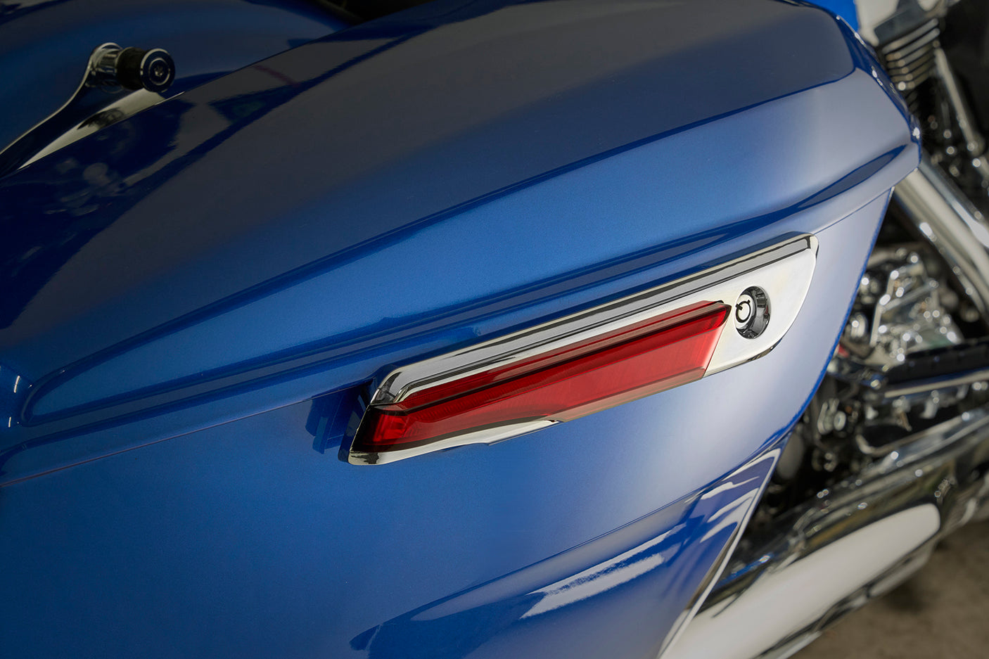 Lighted Saddlebag Hinge Covers / '23.5-up H-D Touring - COMING SOON