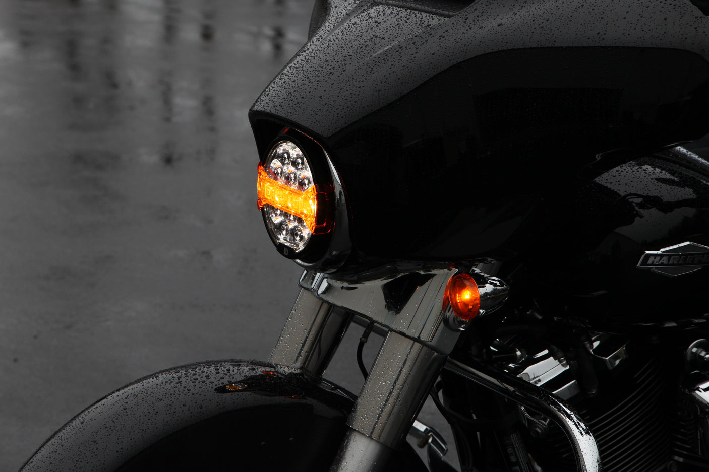 7" Destroyer® Headlight Kit for Street Glide by Denali