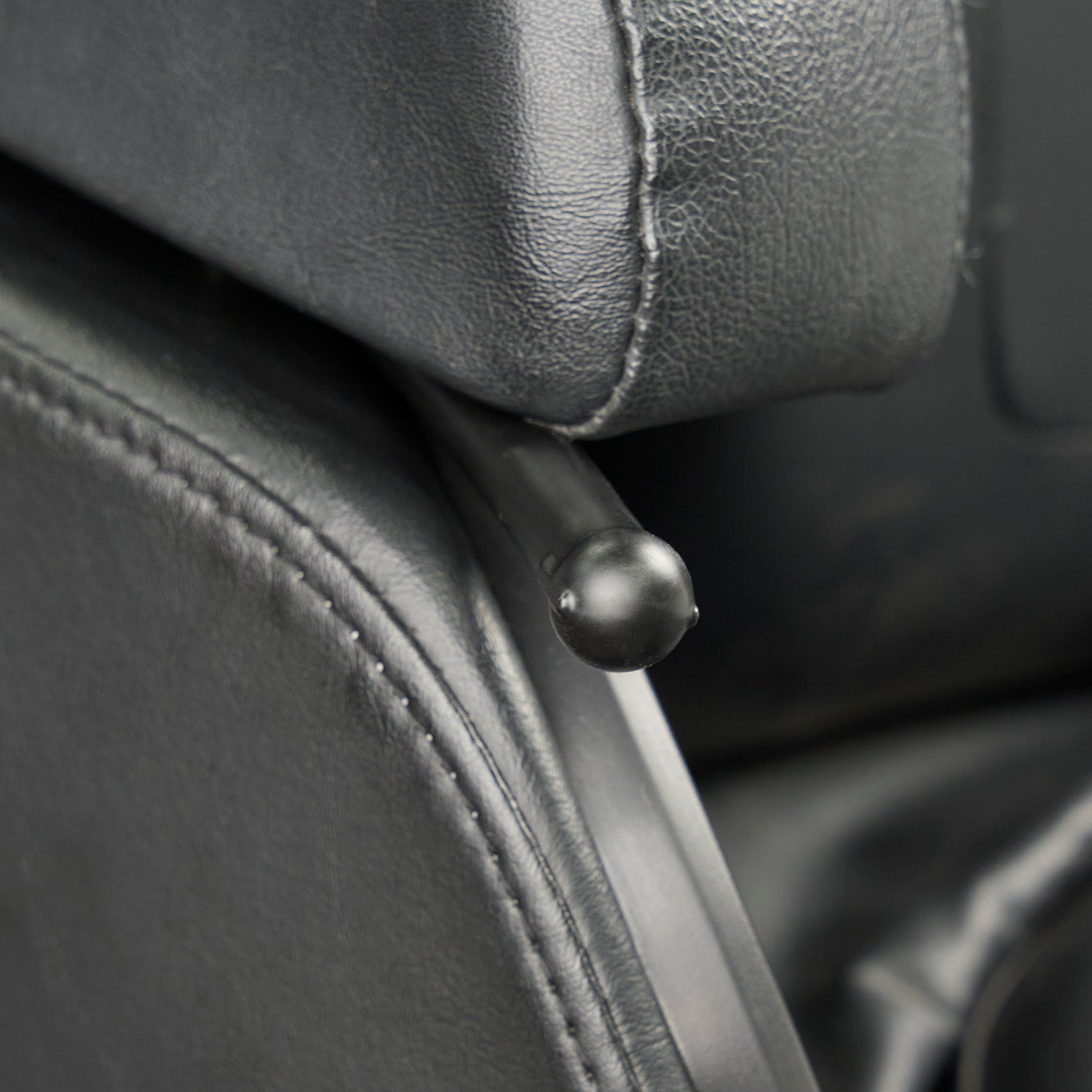 GEN 2 Passenger Ball Mount for Harley-Davidson Tour-Pak