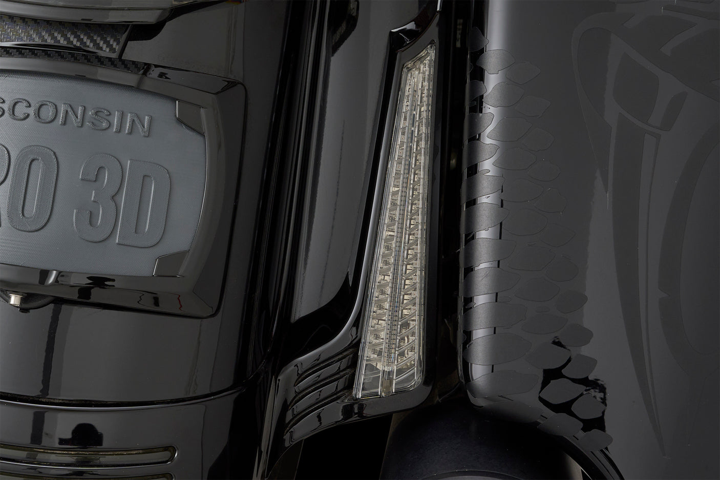 Filler Panel Lights for '14-'23 Street Glide / Special, Road Glide Custom, '17-'23 Road Glide Special, '17-up Road King Special With Clear Lens & Amber Turn
