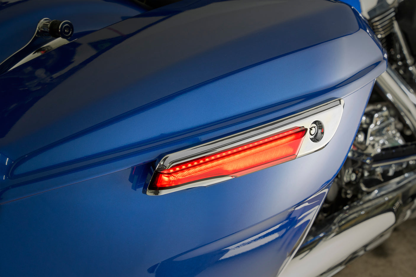 Lighted Saddlebag Hinge Covers / '23.5-up H-D Touring - COMING SOON