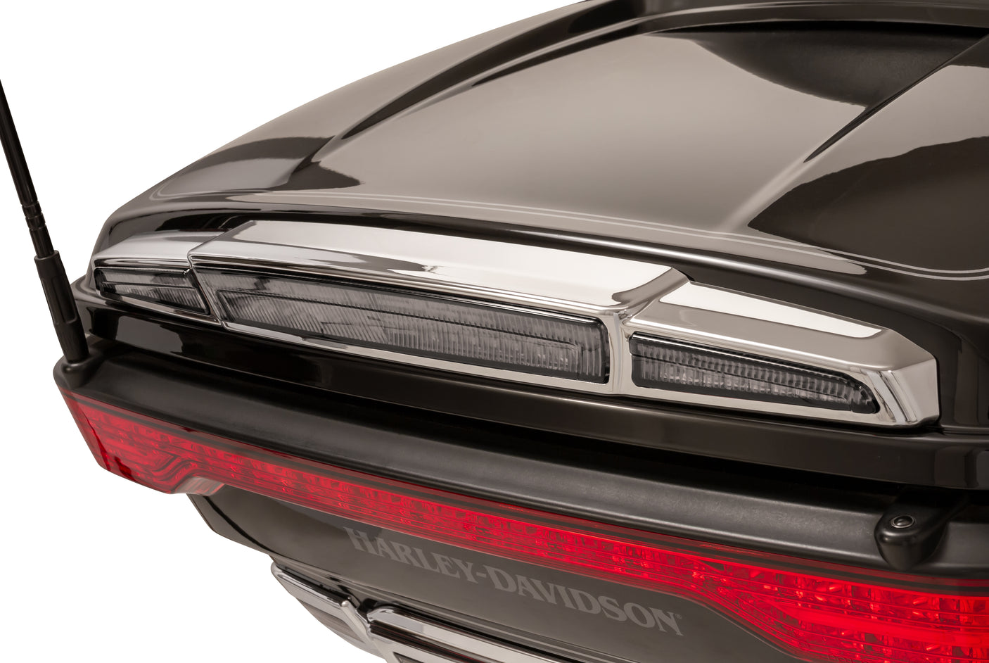 Streak trunk light with Lightstrike  | Ciro | For Harley-Davidson | Smoked lens with chrome body