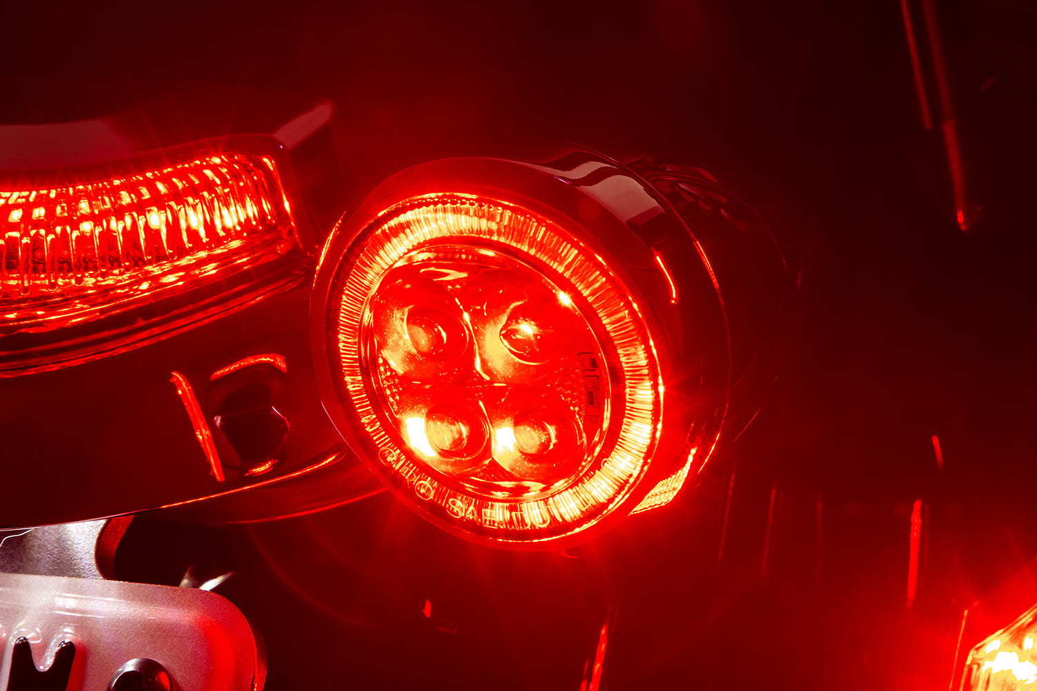 FANG Rear Signal Light Inserts With Bezel | CIRO | Harley – Ciro