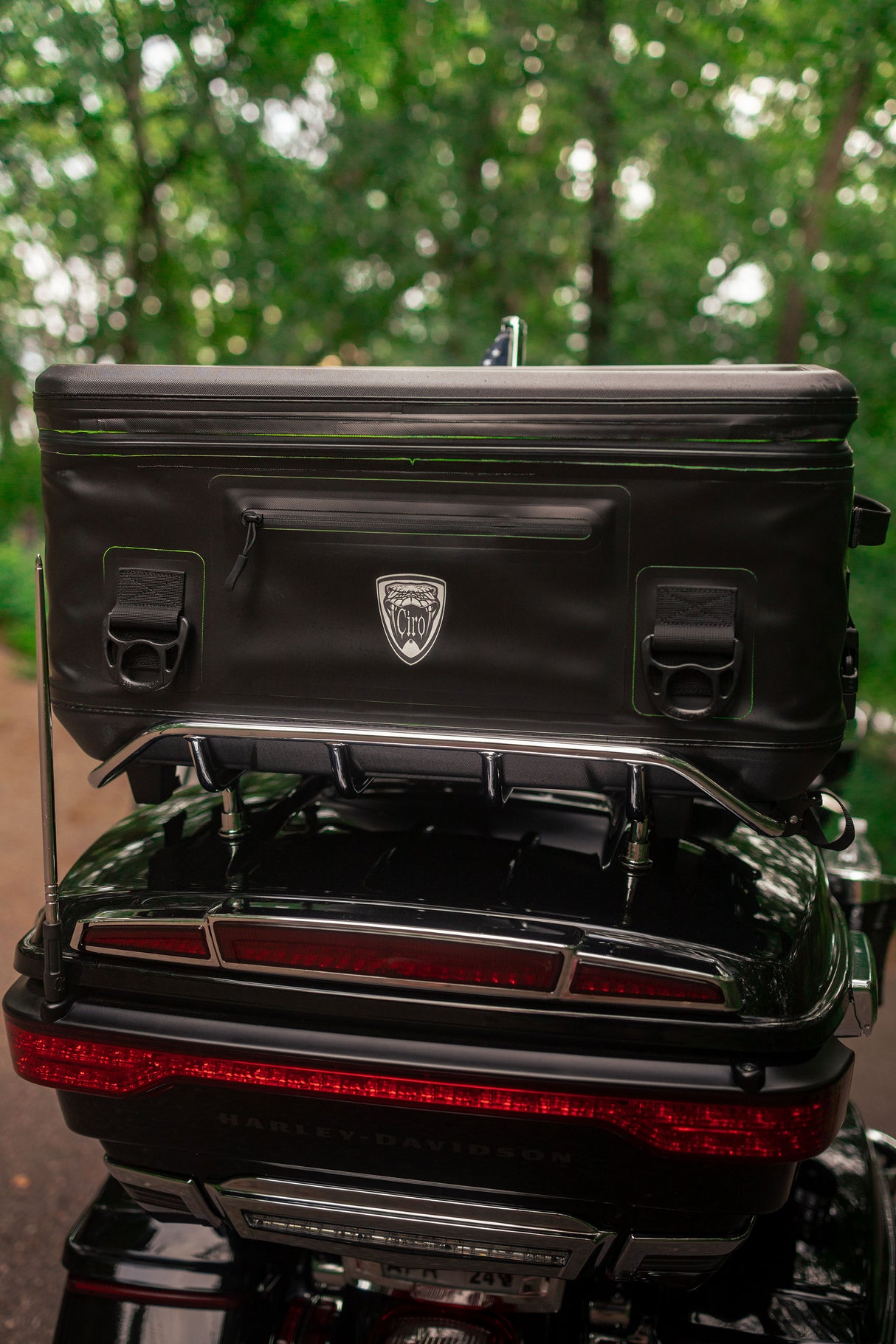 DRYFORCE® Quick Release Waterproof Cooler for Harley-Davidson® Luggage Rack